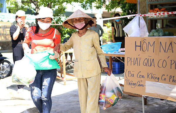 13.000 lao động ở Đà Nẵng mong địa phương đón về quê (29/8/2020)